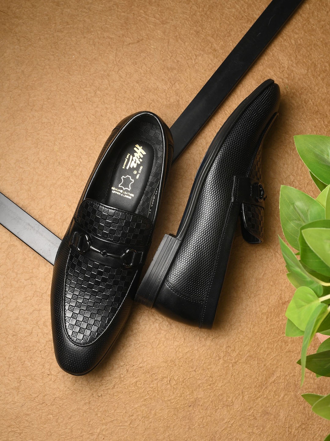 

Hitz Men Textured Leather Slip On Loafers, Black