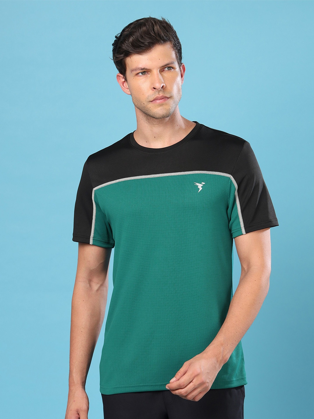 

Technosport Men Colourblocked UPF50 Round Neck Slim Fit Training And Gym T-shirt, Green