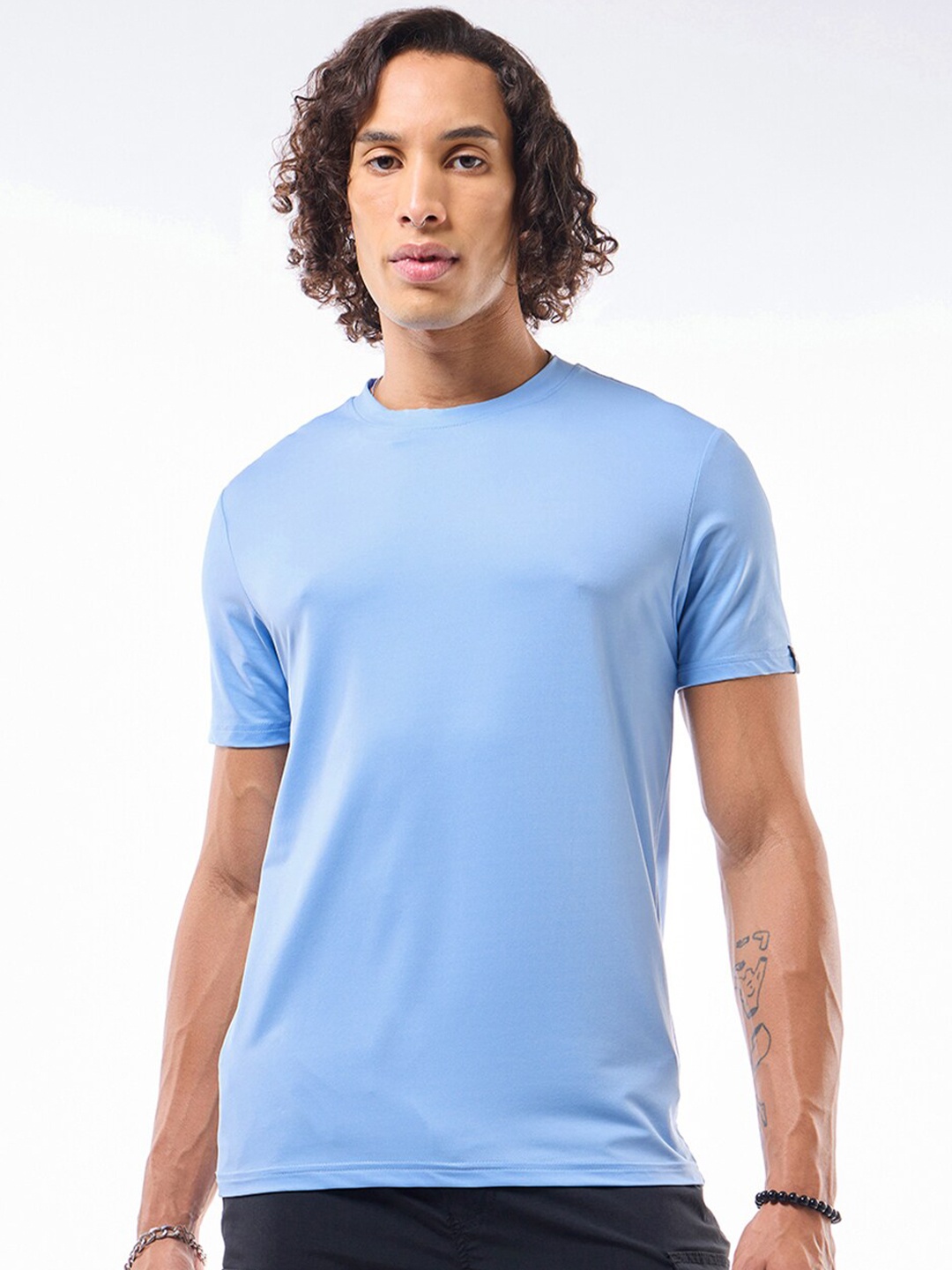 

Bewakoof Men Round Neck Solid T-shirt, Blue