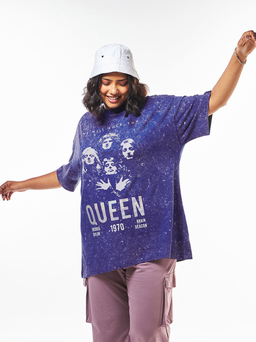 

Bewakoof Plus Women Round Neck Printed Oversized Plus Size Cotton T-shirt, Blue