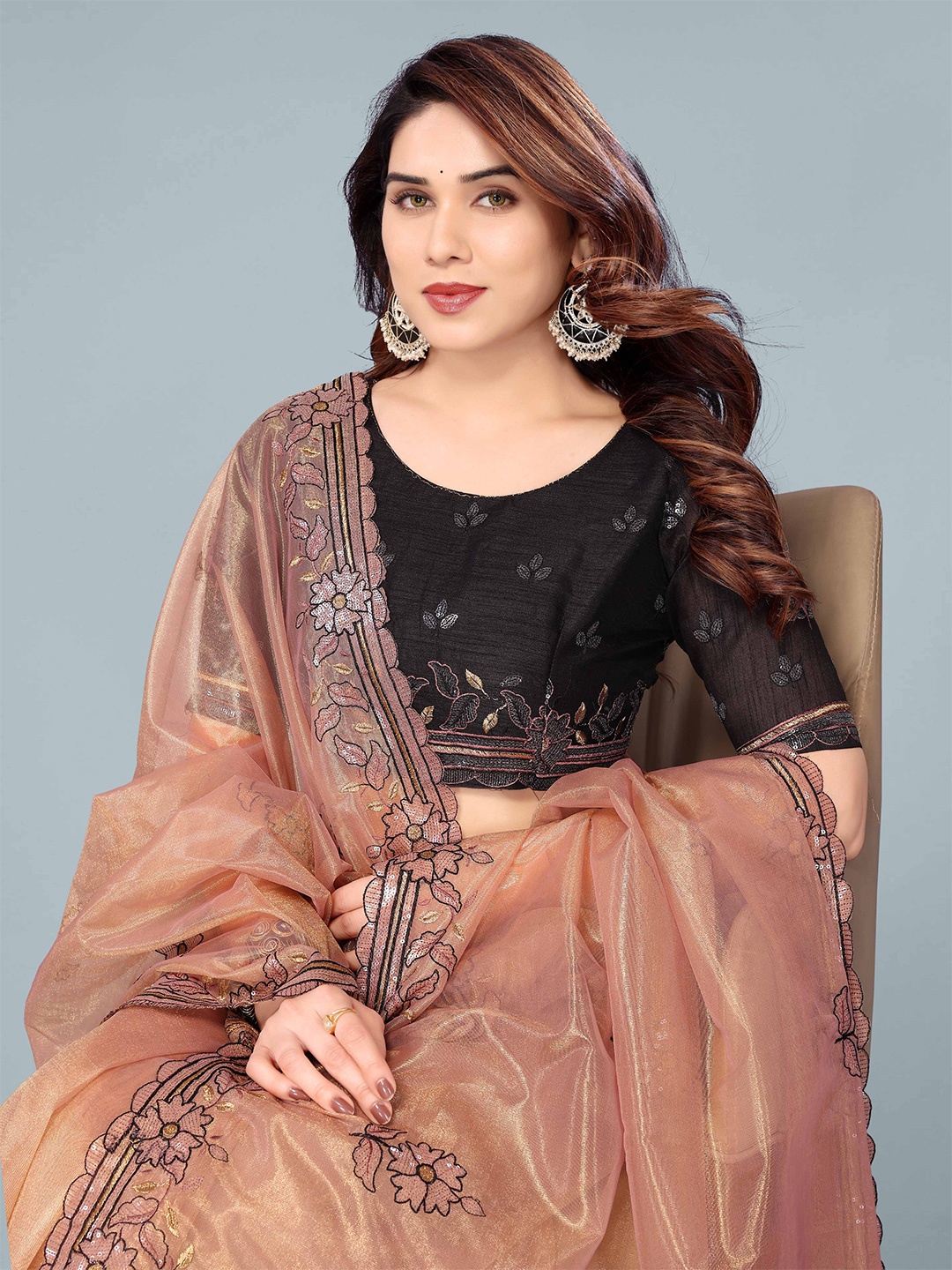 

Ashiya Fab Embellished Sequinned Net Saree, Rose gold