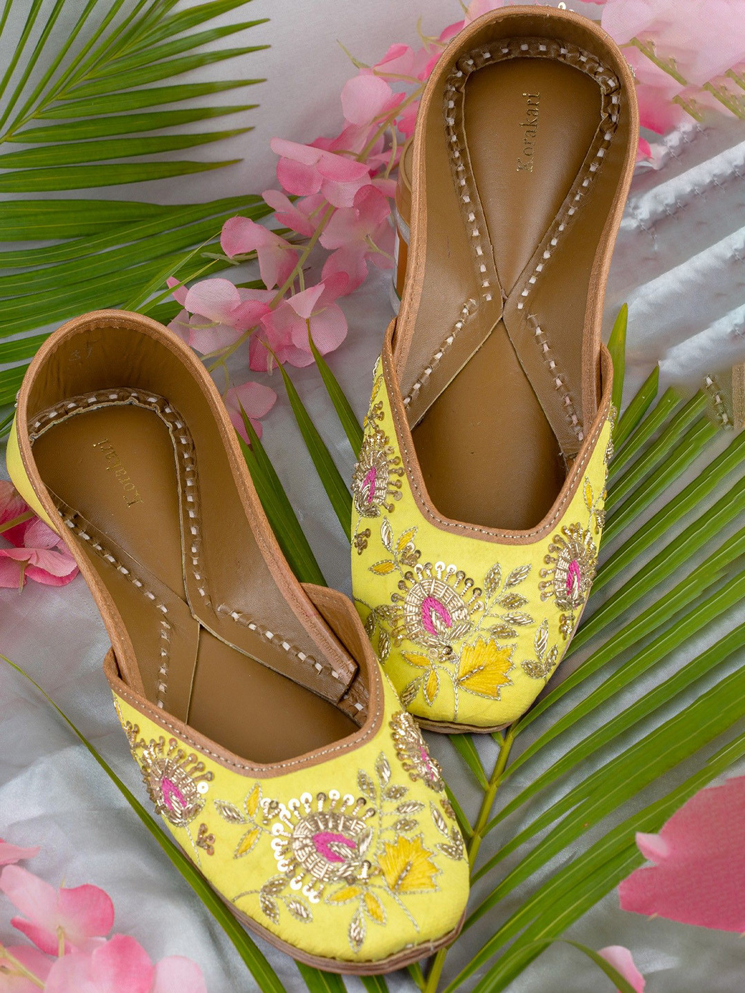 

KORAKARI Women Printed Ethnic Mojaris with Embroidered Flats, Yellow