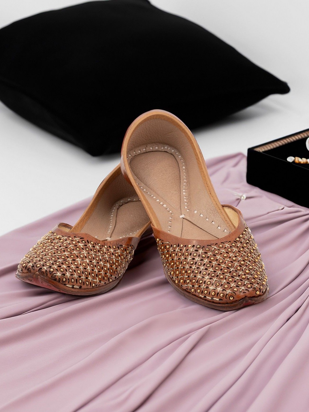 

KORAKARI Women Ethnic Mojaris with Laser Cuts Flats, Tan
