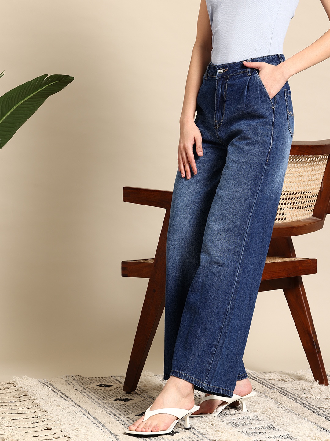 

Mast & Harbour Women Wide Leg High-Rise Light Fade Jeans, Blue