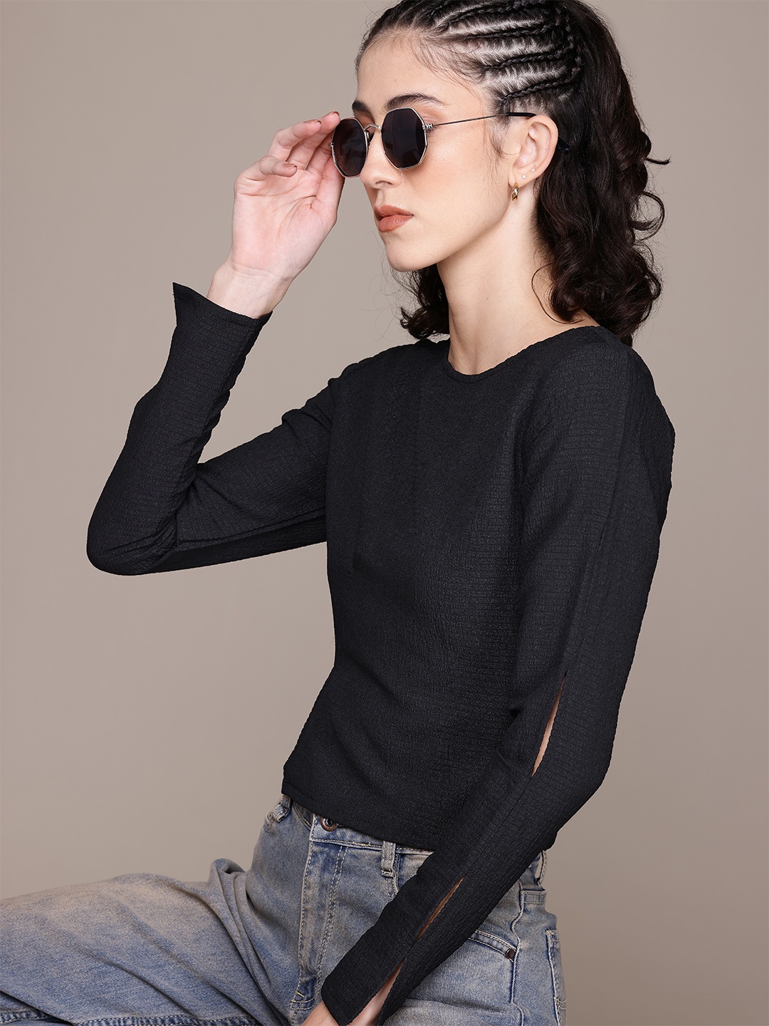 

The Roadster Lifestyle Co. Cut Out Detail Seersucker Top, Black