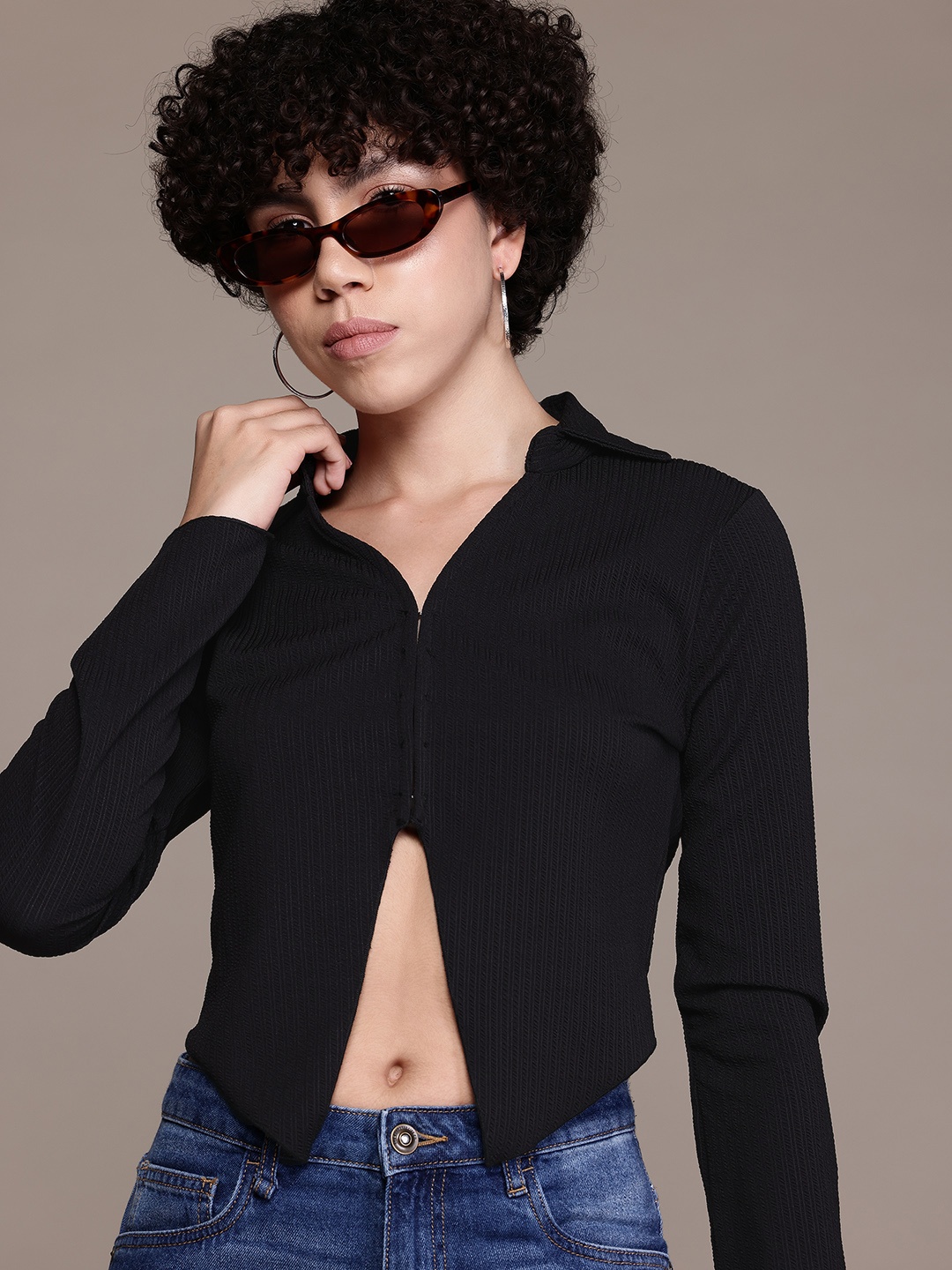 

The Roadster Lifestyle Co. Ribbed Shirt Style Crop Top, Black