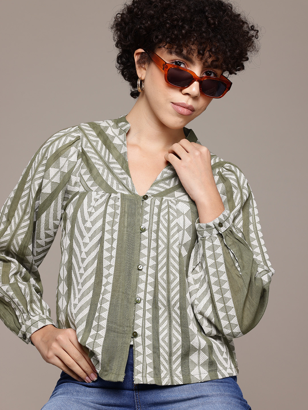

The Roadster Lifestyle Co. Geometric Print Mandarin Collar Shirt Style Top, Olive