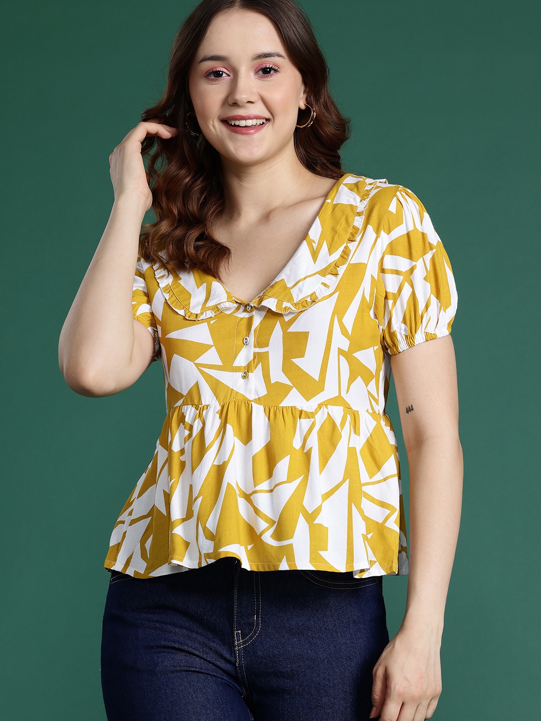 

DressBerry Geometric Print Puff Sleeve Empire Top, White
