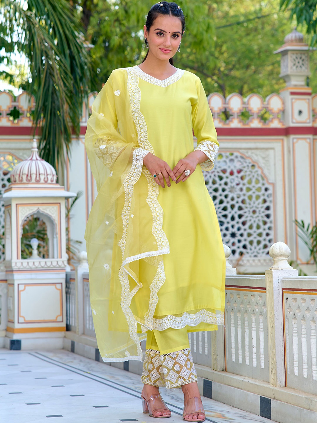 

KALINI Women Ethnic Motifs Embroidered Regular Patchwork Kurta with Trousers & Dupatta, Lime green