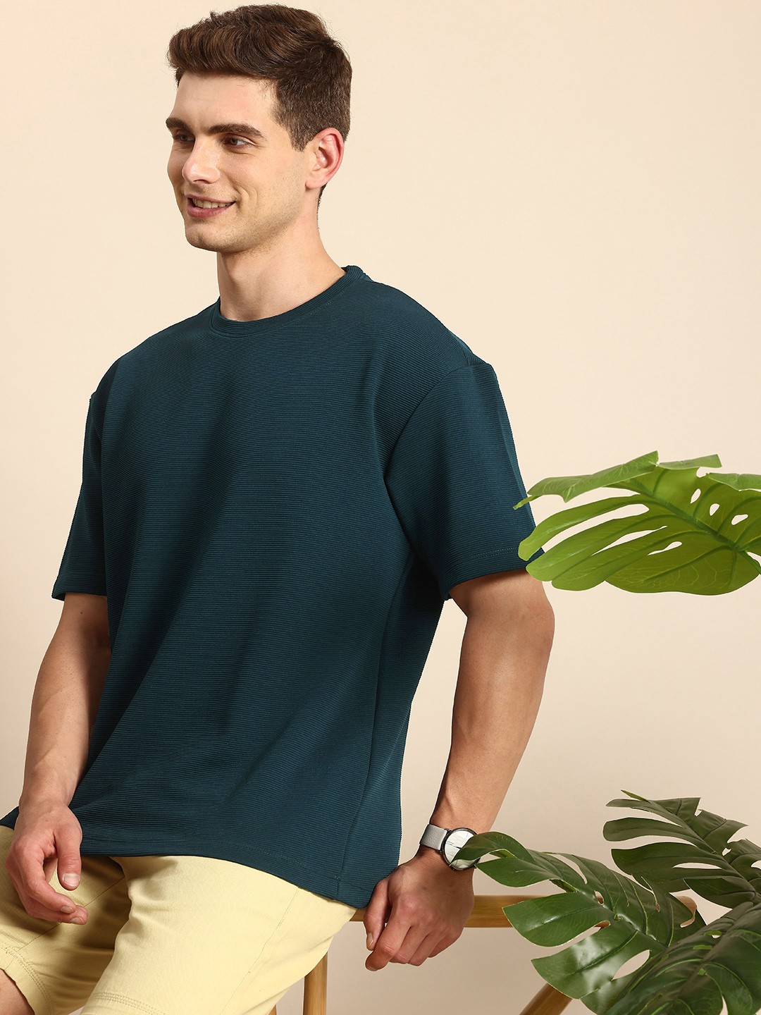 

Mast & Harbour Men Self Design Drop-Shoulder Sleeves Relaxed Fit T-shirt, Teal