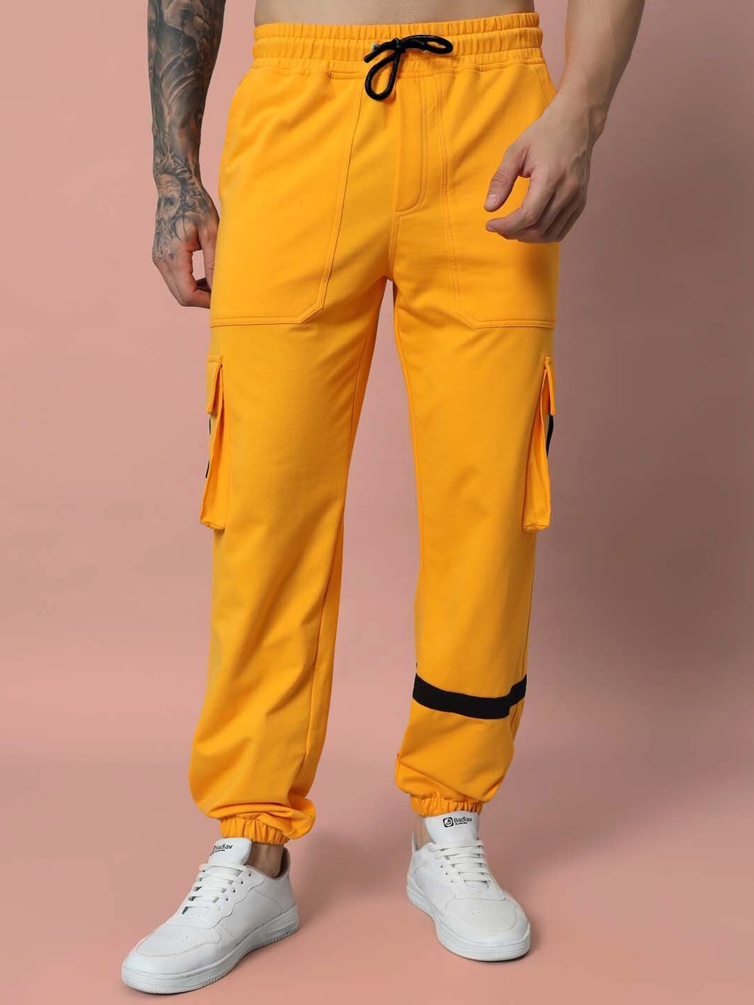 

WEARDUDS Men Relaxed-Fit Cargo Joggers, Yellow