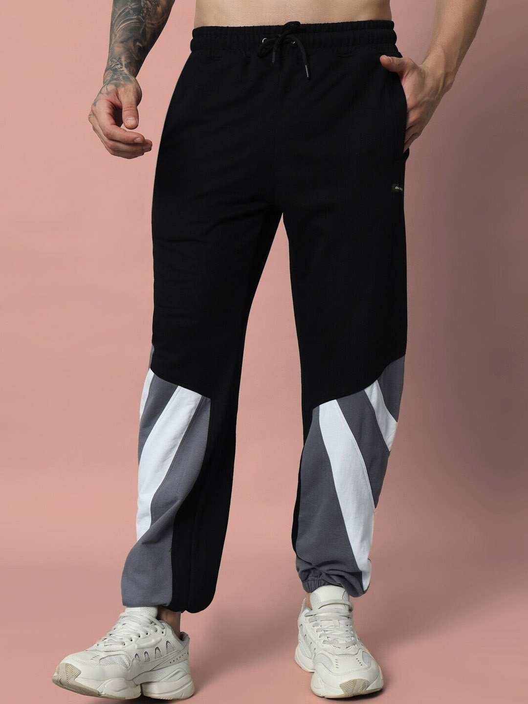 

WEARDUDS Men Printed Relaxed-Fit Joggers, Black