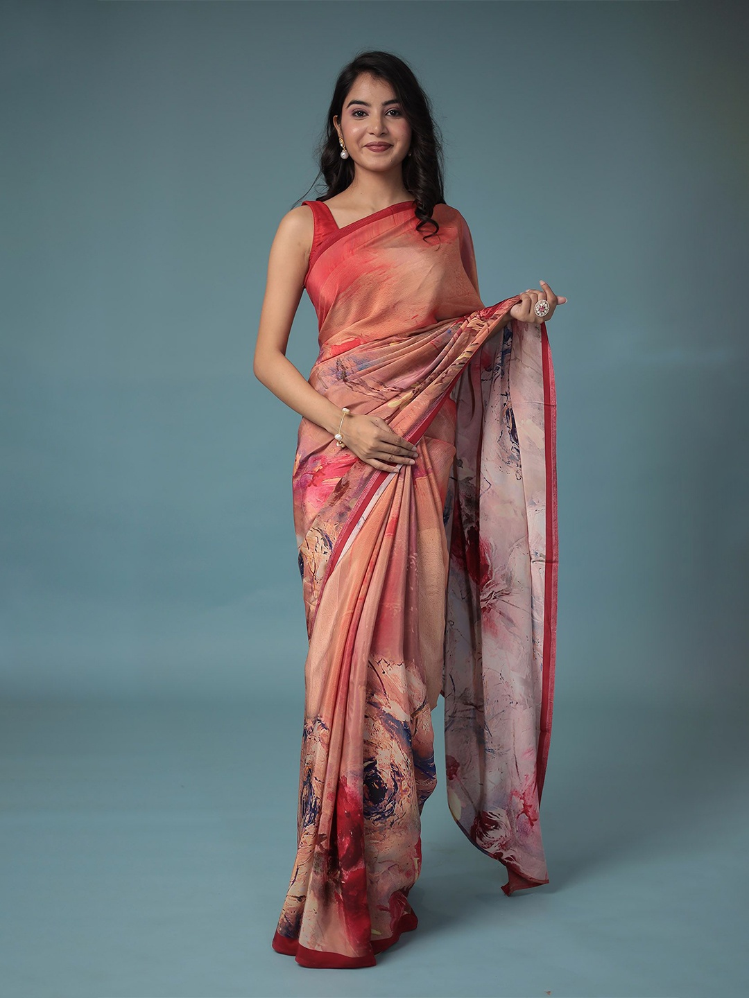 

ZARI Floral Printed Saree, Peach