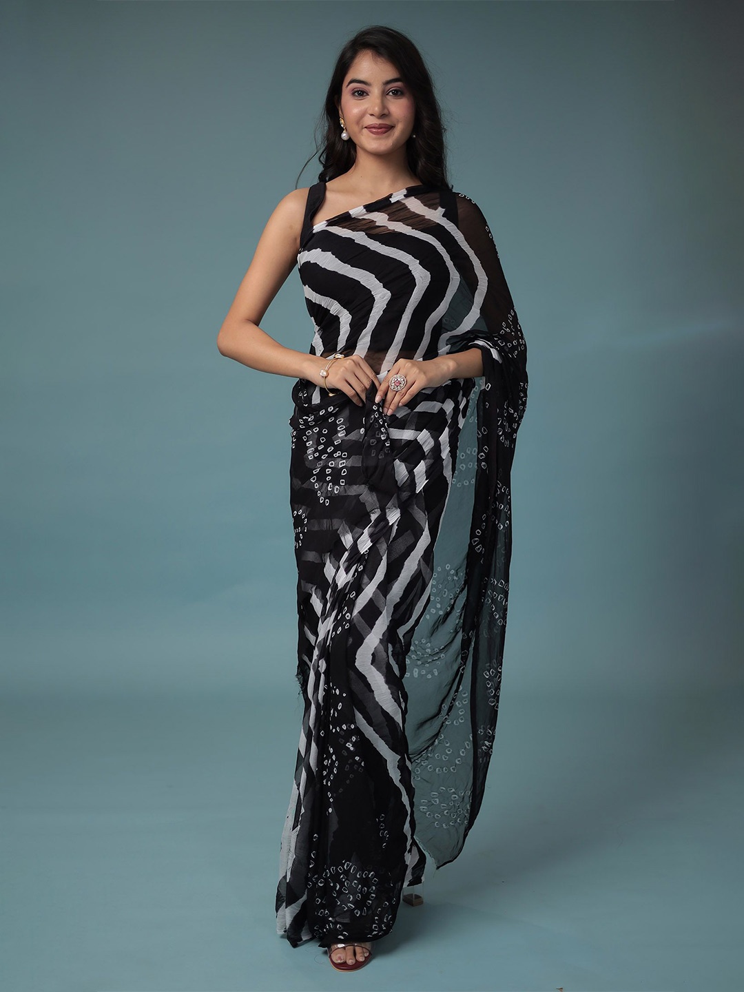 

ZARI Striped Saree, Black