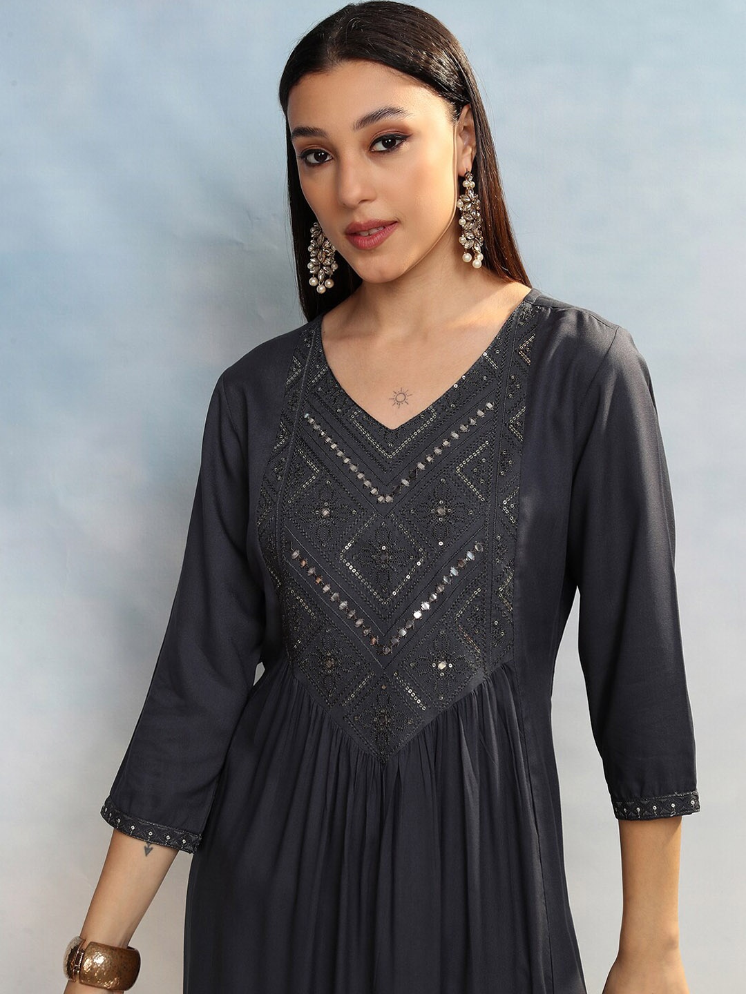 

Vishudh Women Embroidered Thread Work A-Line Kurta, Grey