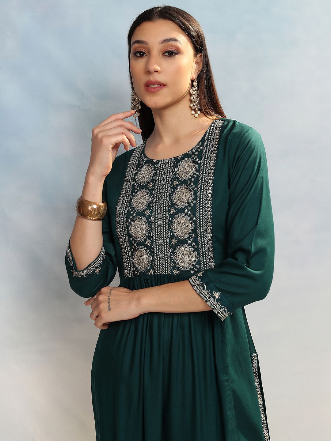 

Vishudh Women Embroidered Thread Work A-Line Kurta, Green