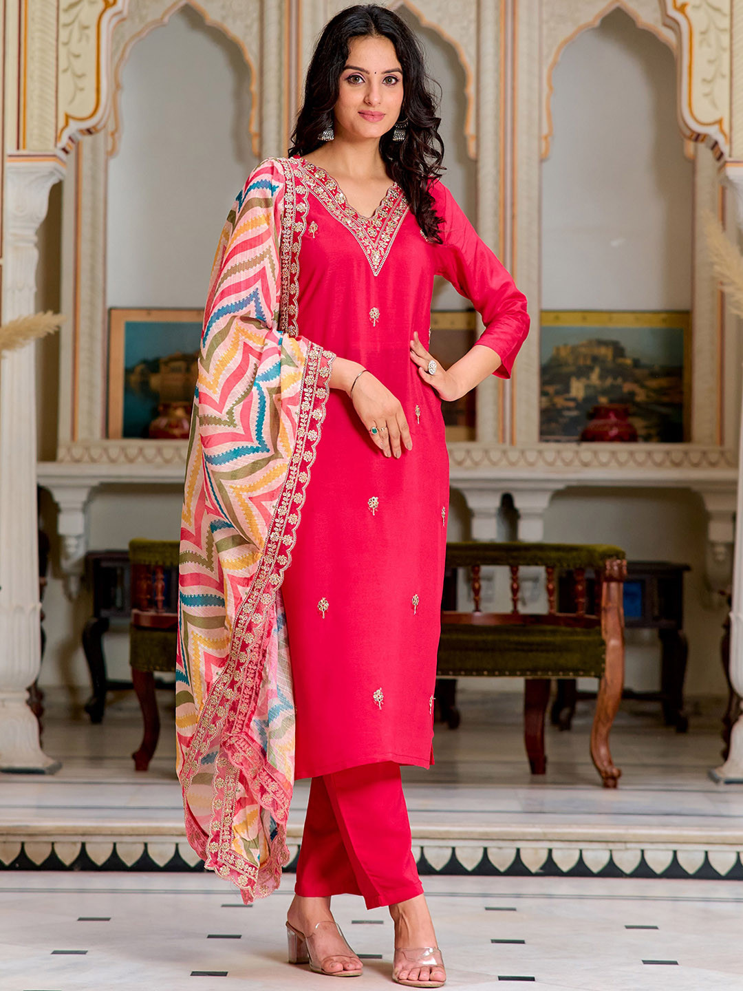 

Anouk Women Floral Embroidered Regular Thread Work Kurta with Trousers & With Dupatta, Pink