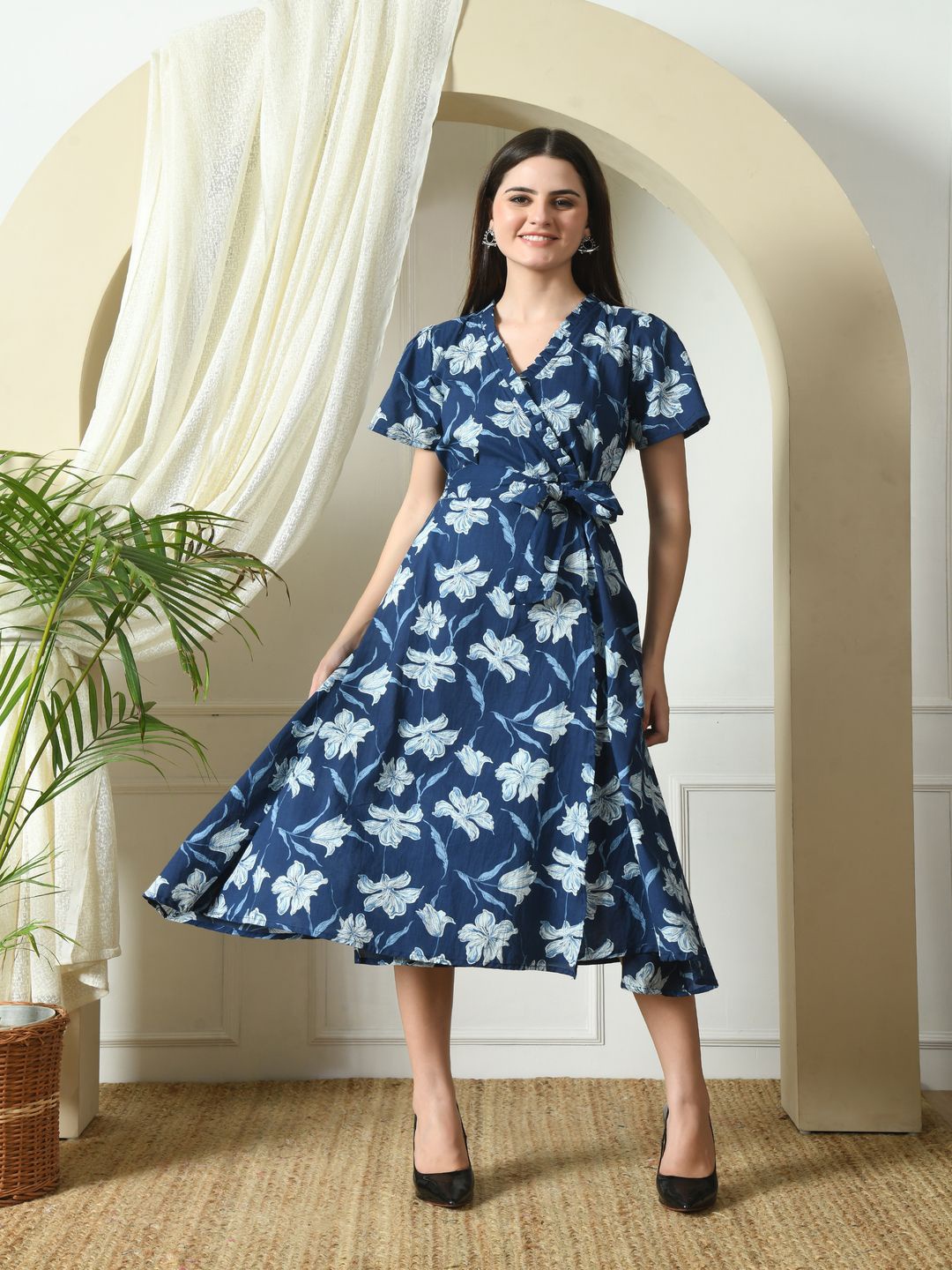 

DECKEDUP Women Floral Print A-Line Midi Dress, Blue