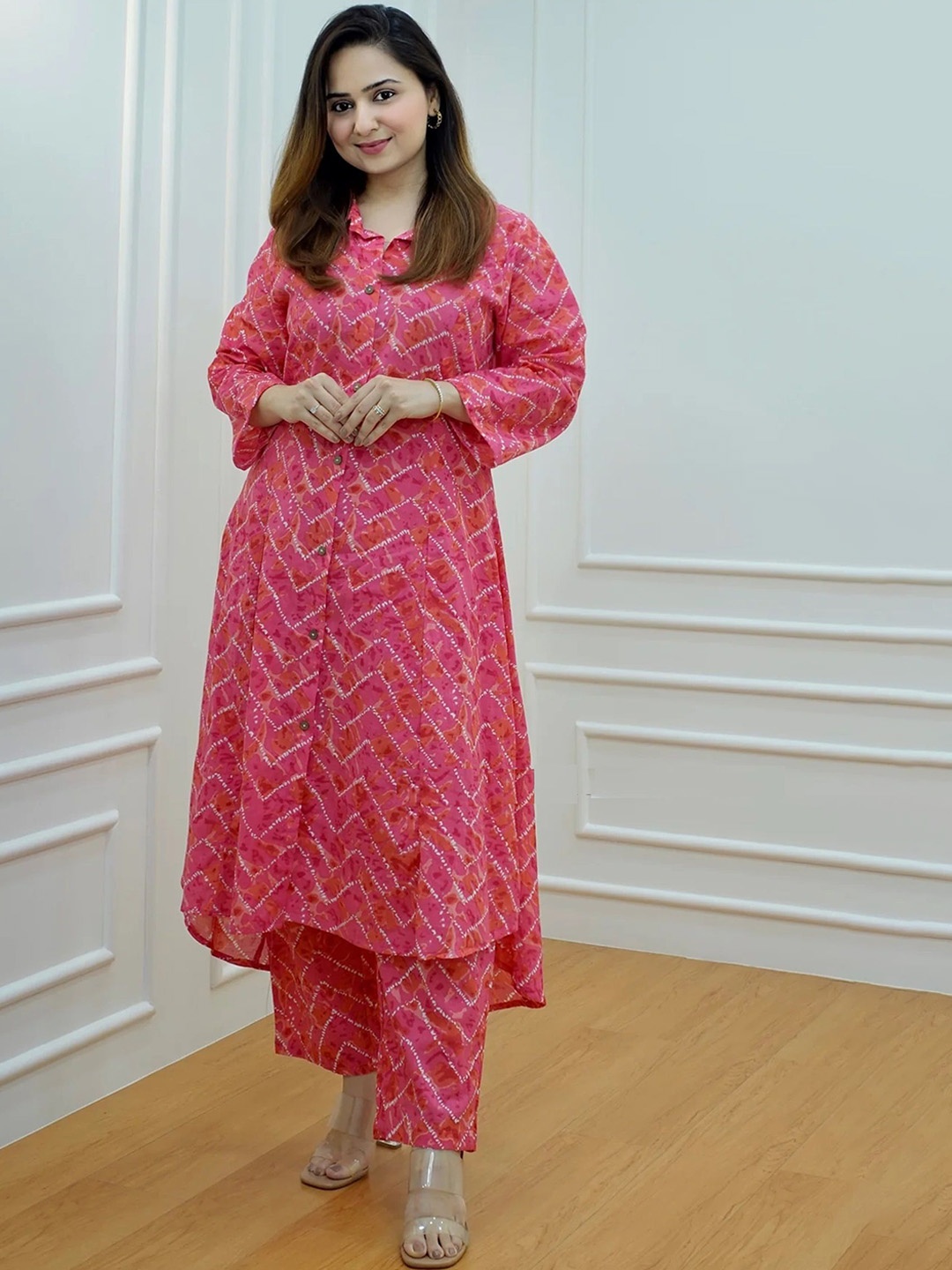 

MATTLOOK Women Printed Regular Kurta with Trousers, Pink