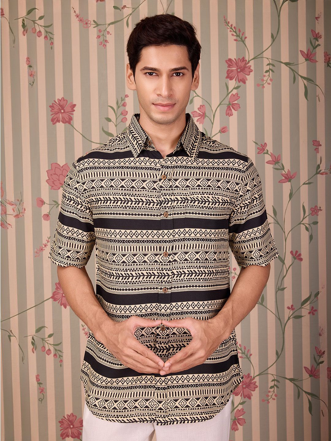 

Ode by House of Pataudi Men Comfort Floral Opaque Printed Casual Shirt, Black