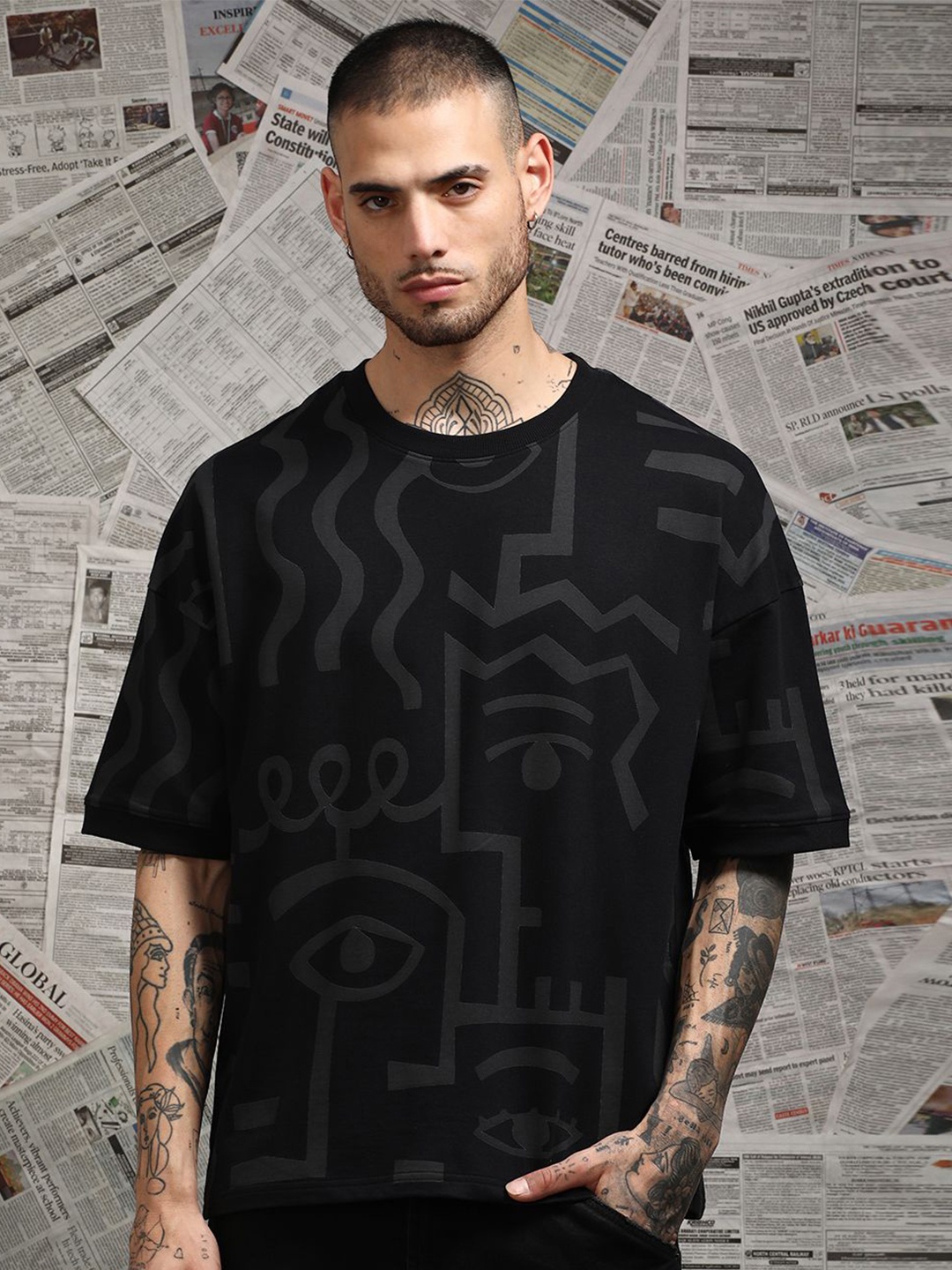 

Stormborn Men Abstract Printed Oversized Cotton T-shirt, Black