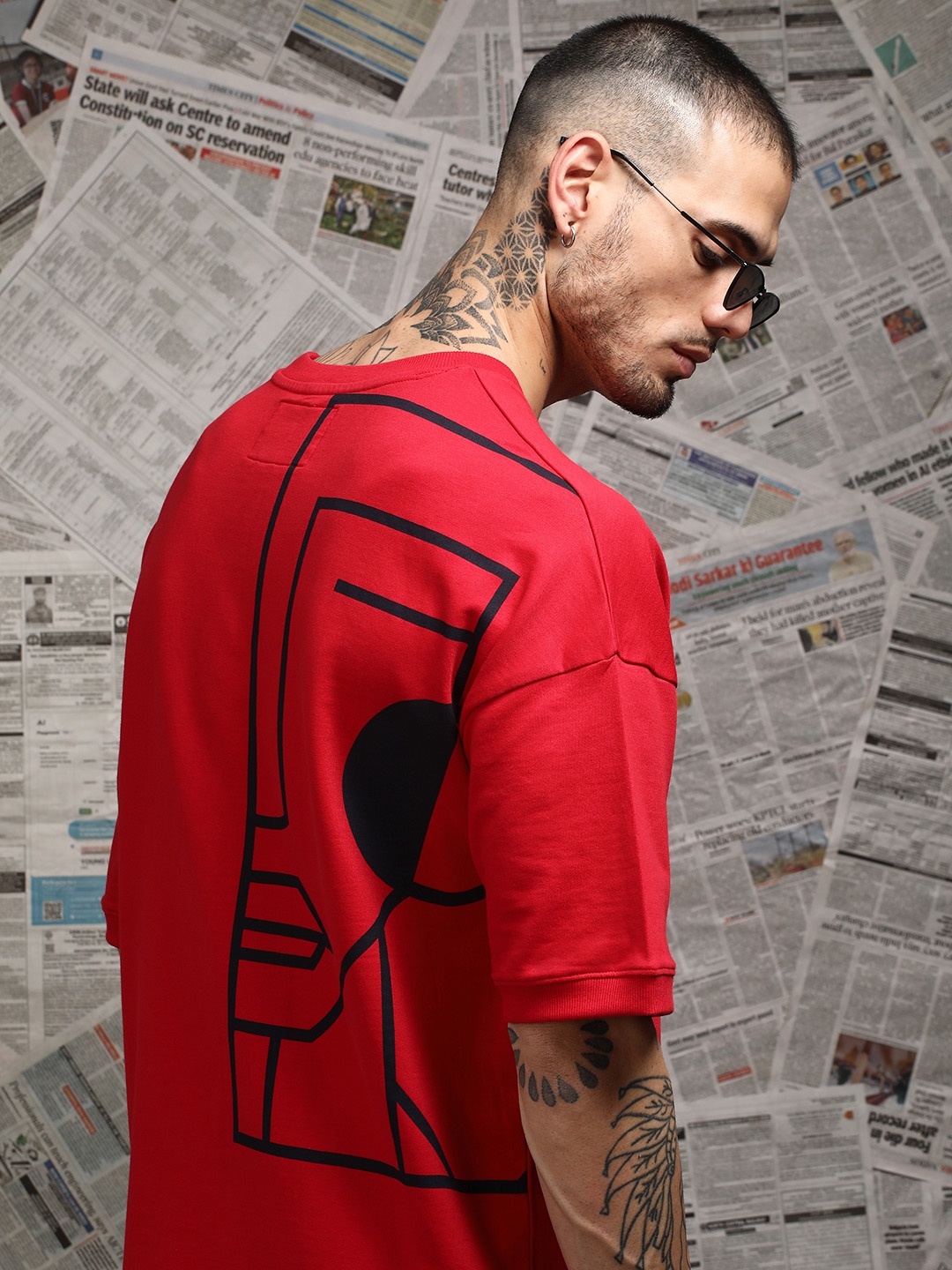 

Stormborn Men Geometric Printed Round Neck T-shirt, Red