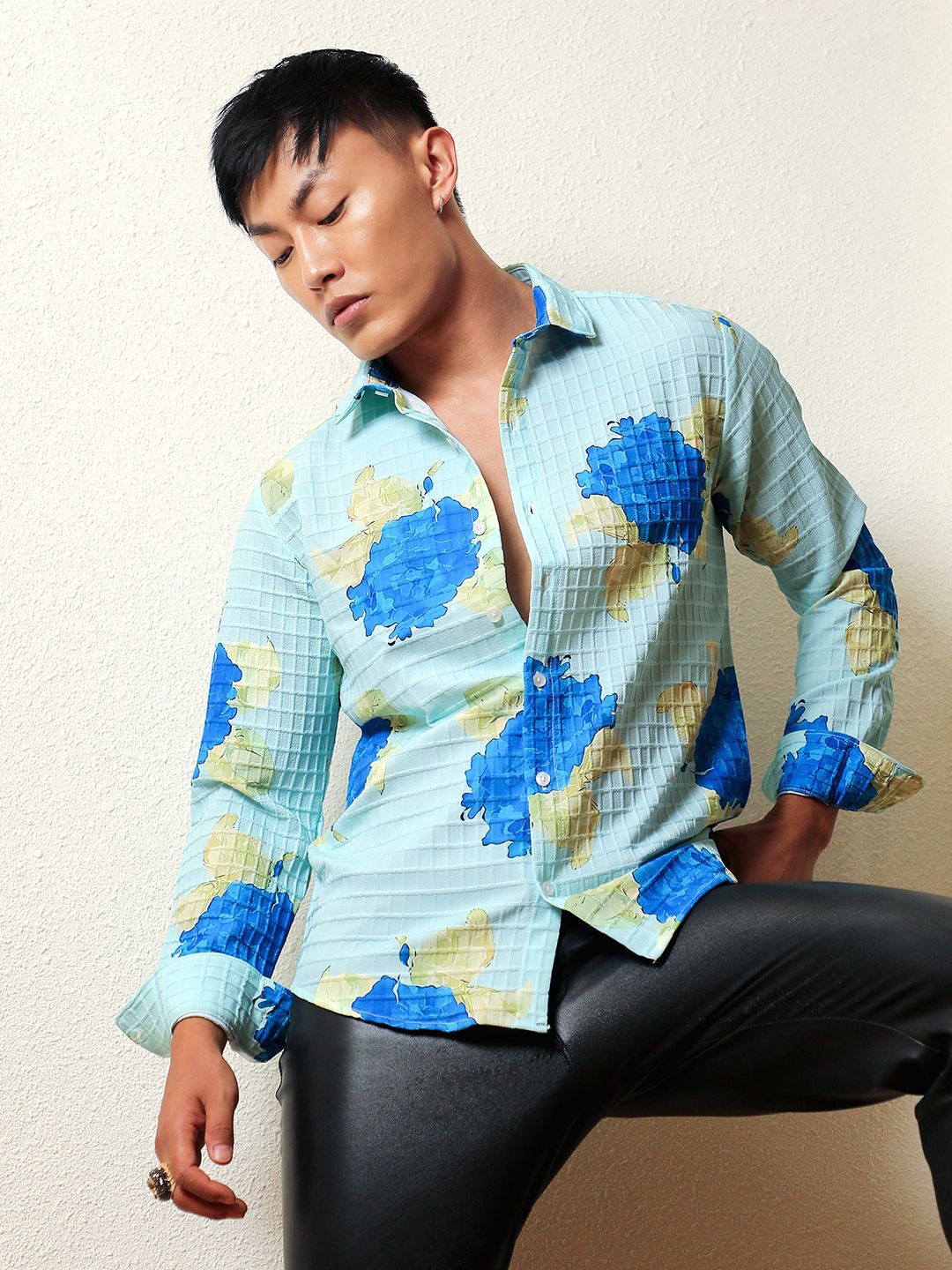 

Campus Sutra Men Classic Opaque Striped Casual Shirt, Blue