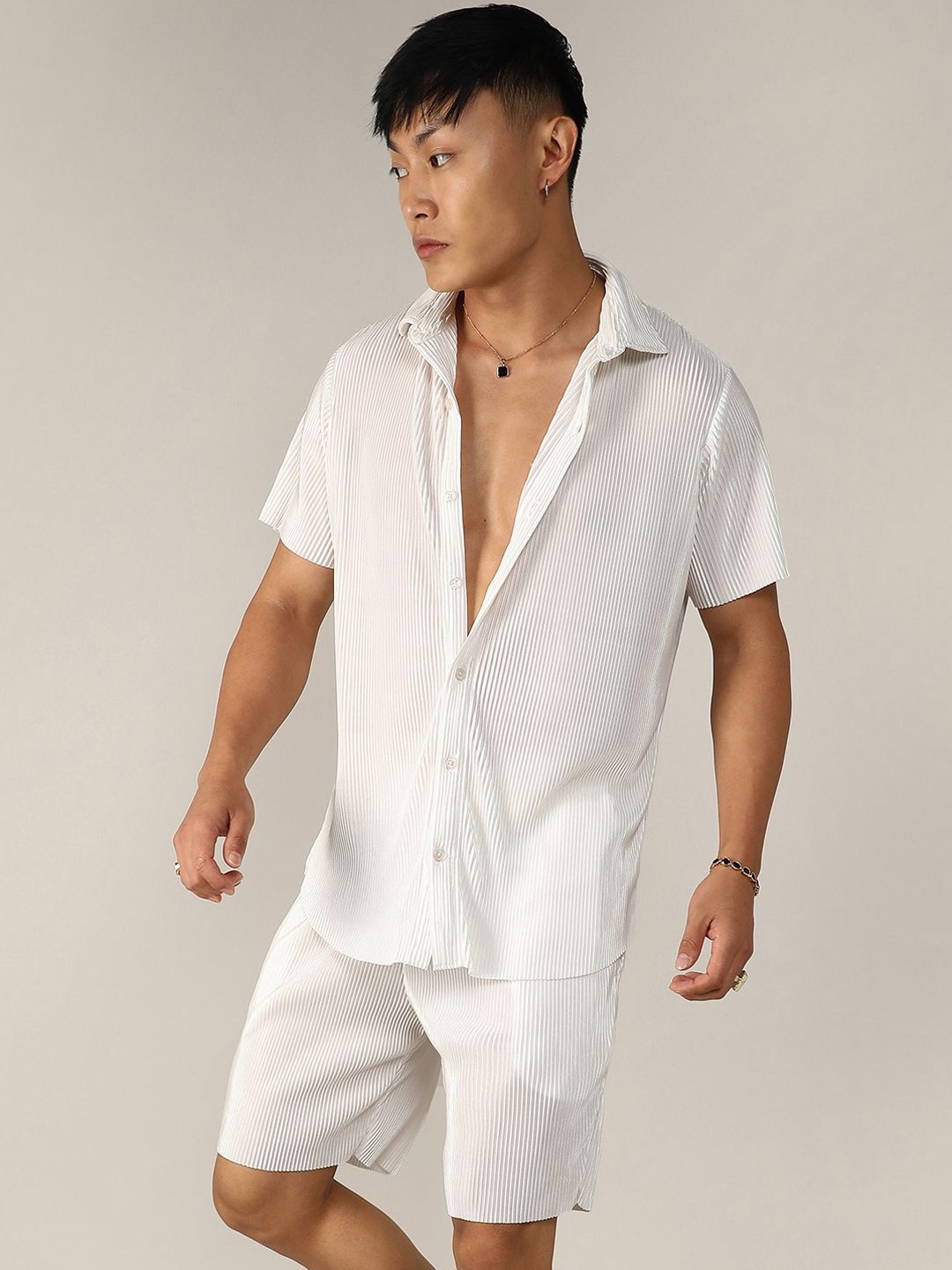 

Campus Sutra Shirt With Shorts Co-Ords, White