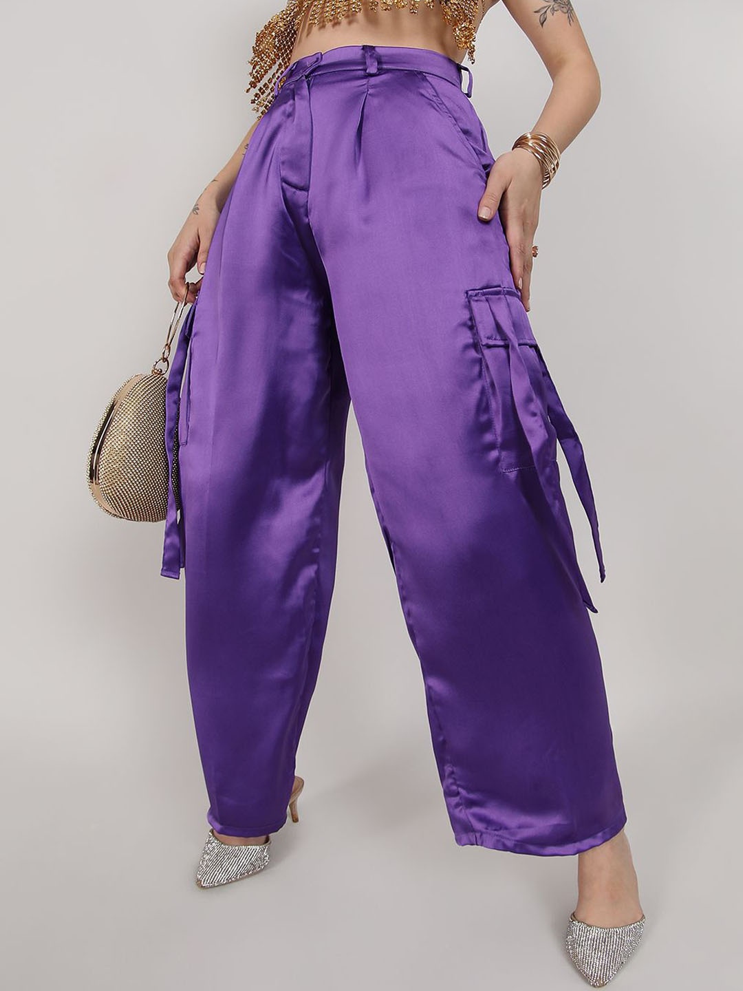 

Campus Sutra Women Relaxed Cargo Easy Wash Trousers, Purple