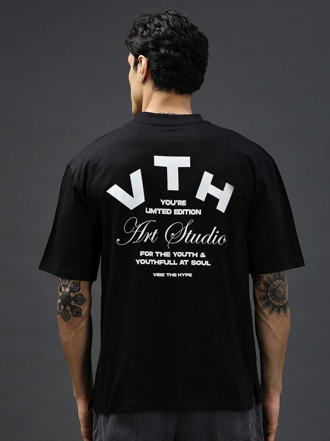 

Vibe The Hype Men Typography Printed Pure Cotton Oversized T-shirt, Black