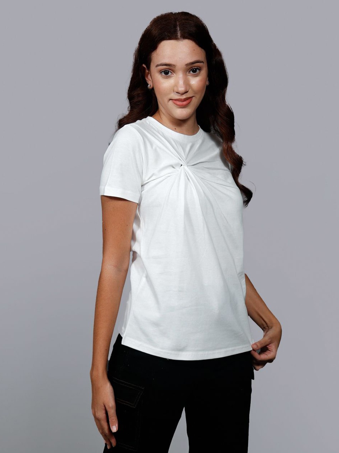 

Chemistry Solid Round Neck Top, White