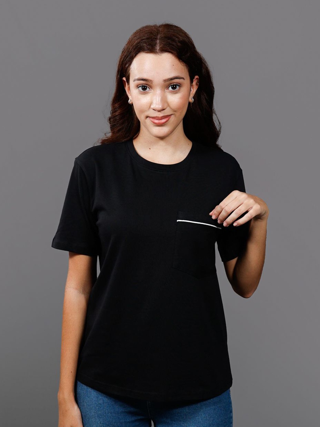 

Chemistry Solid Round Neck Top, Black