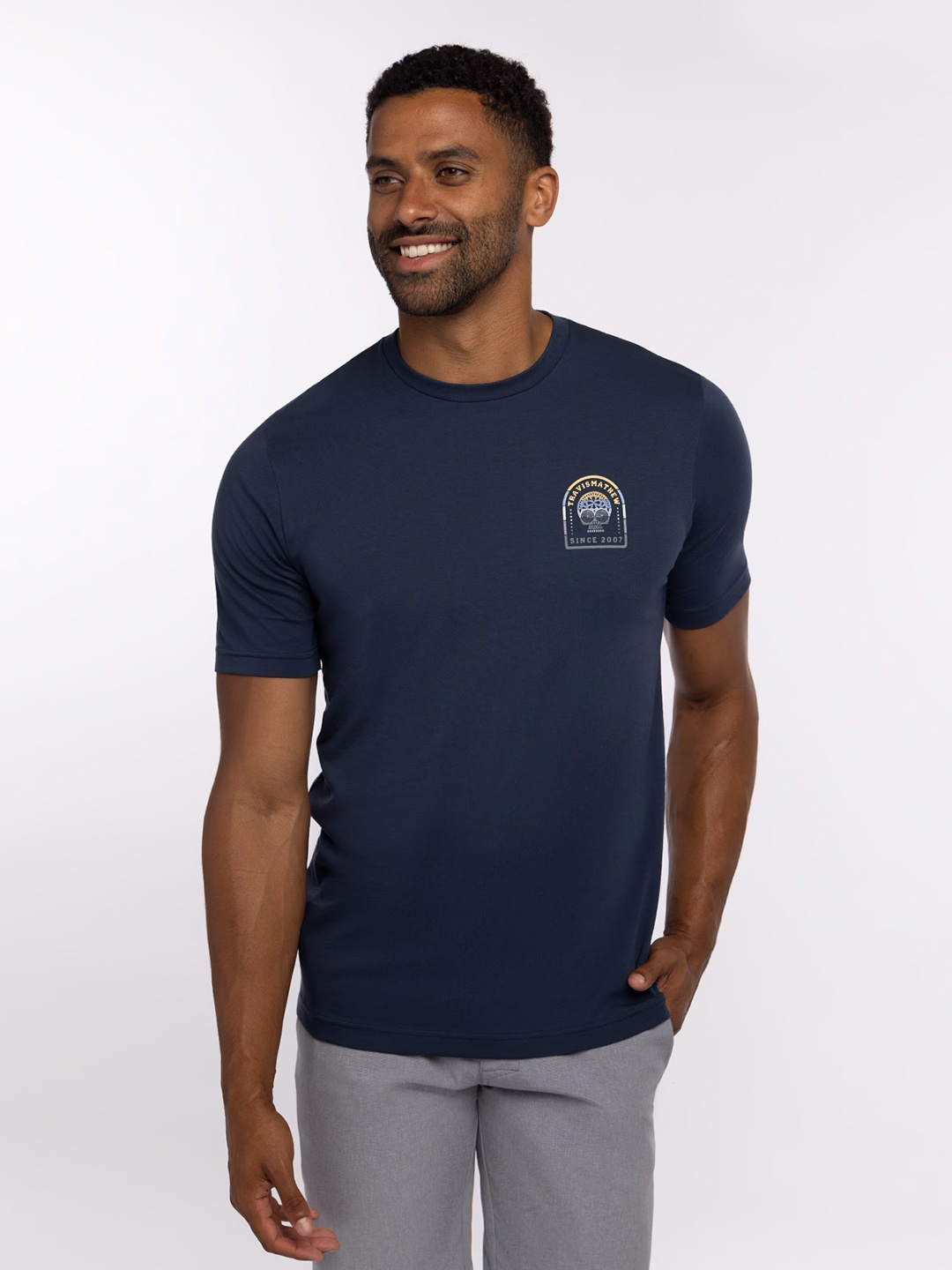 

TRAVIS MATHEW Men Sports Applique T-shirt, Navy blue