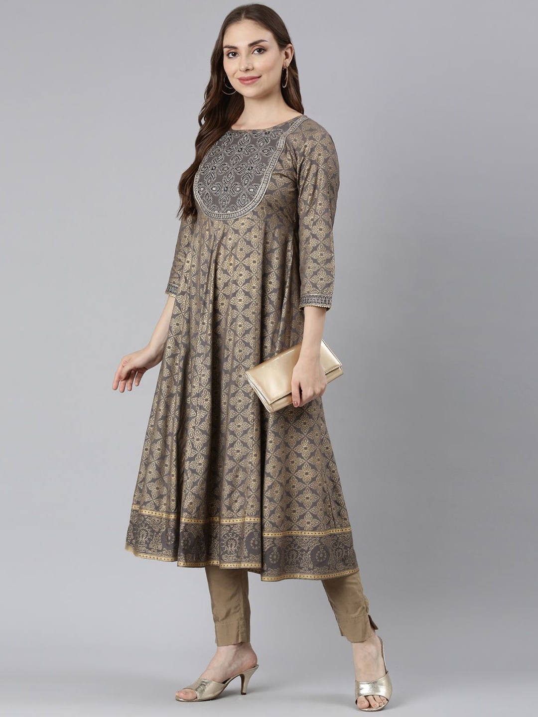 

Souchii Ethnic Motifs Printed Thread Work Anarkali Kurta, Grey