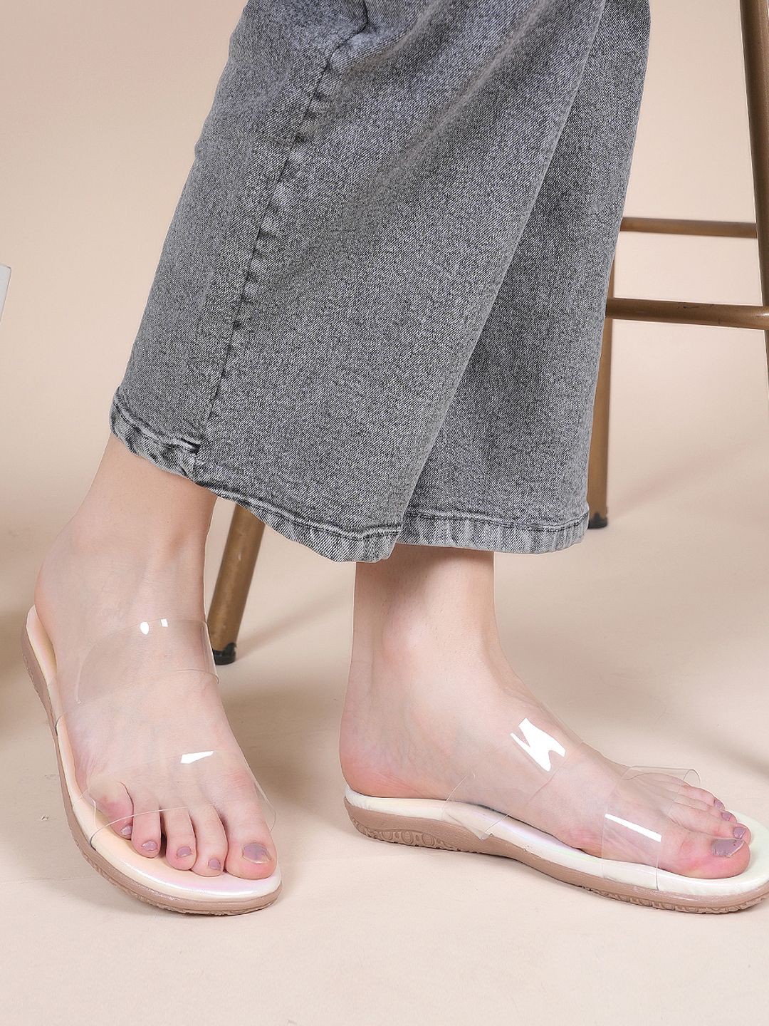 

Mast & Harbour Women Open Toe Flats Flats, Cream