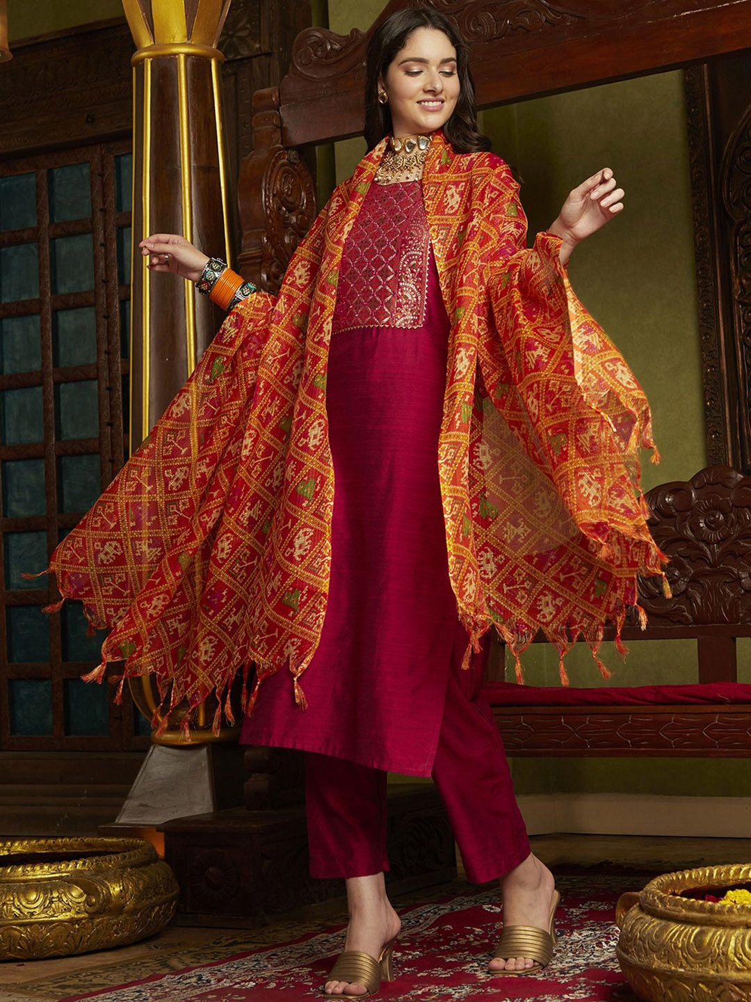 

Sangria Embroidered Round-Neck Kurta With Trouser & Dupatta, Magenta