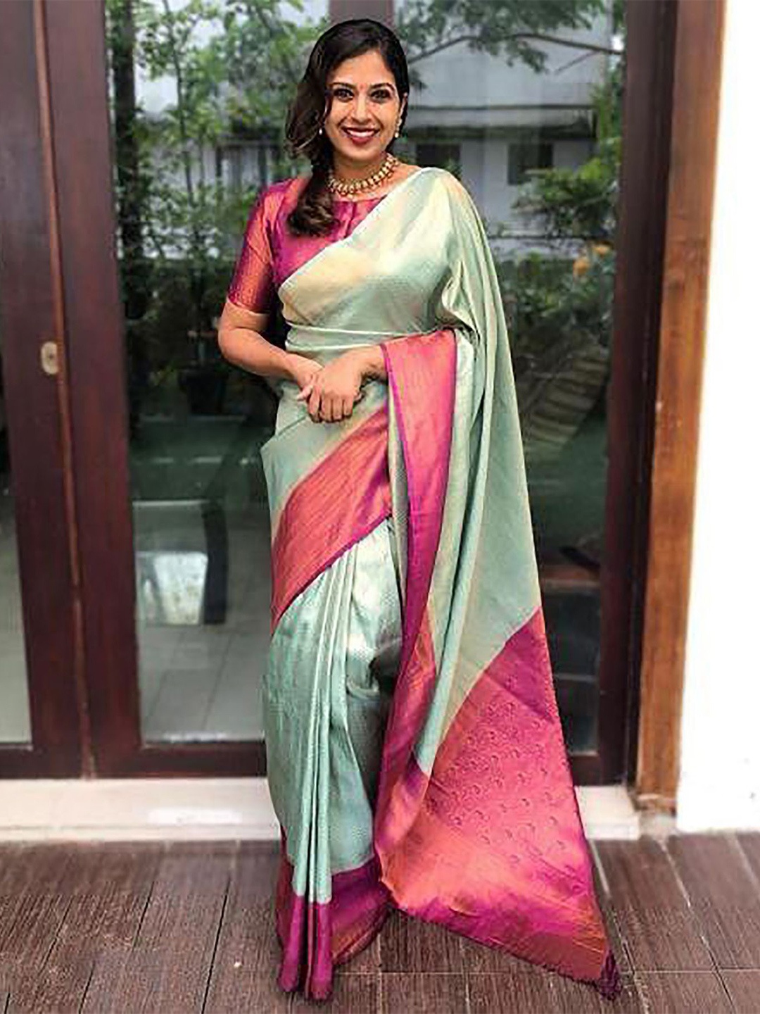 

KALINI Woven Design Zari Banarasi Saree, Green