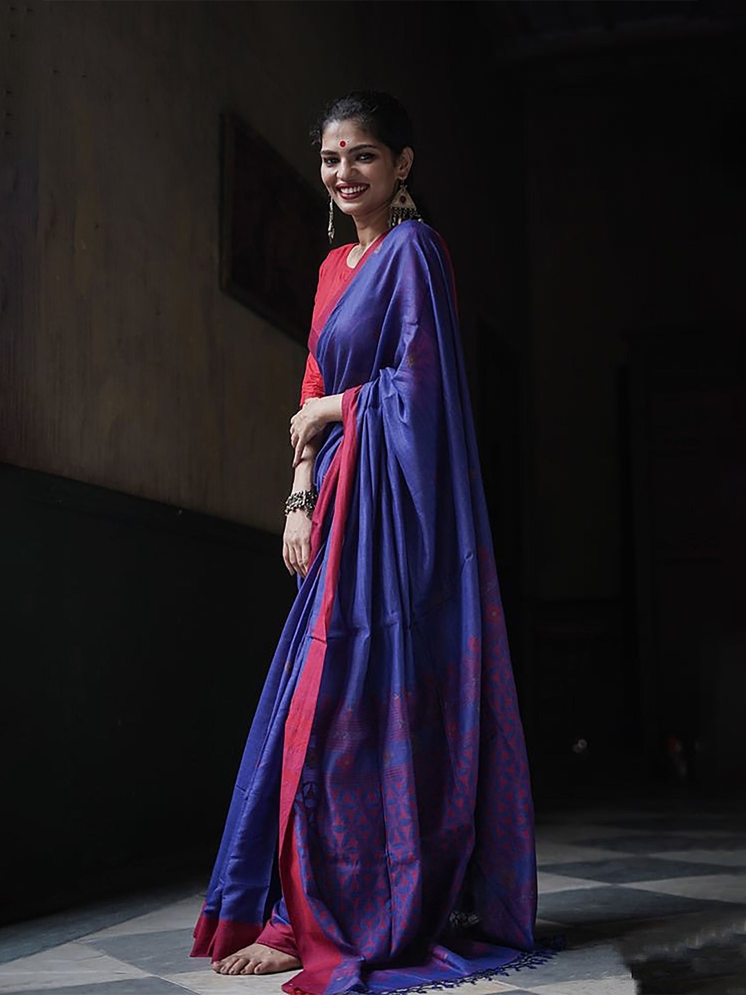

KALINI Woven Design Banarasi Saree, Blue