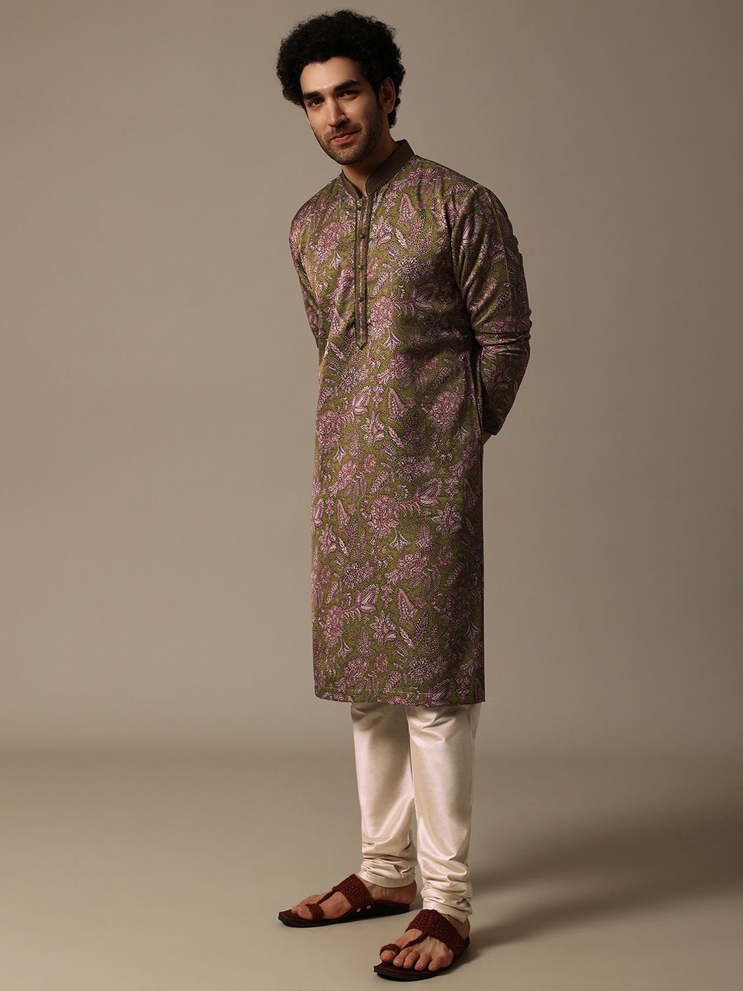 

KALKI Fashion Men Floral Printed Regular Kurta With Churidar, Olive