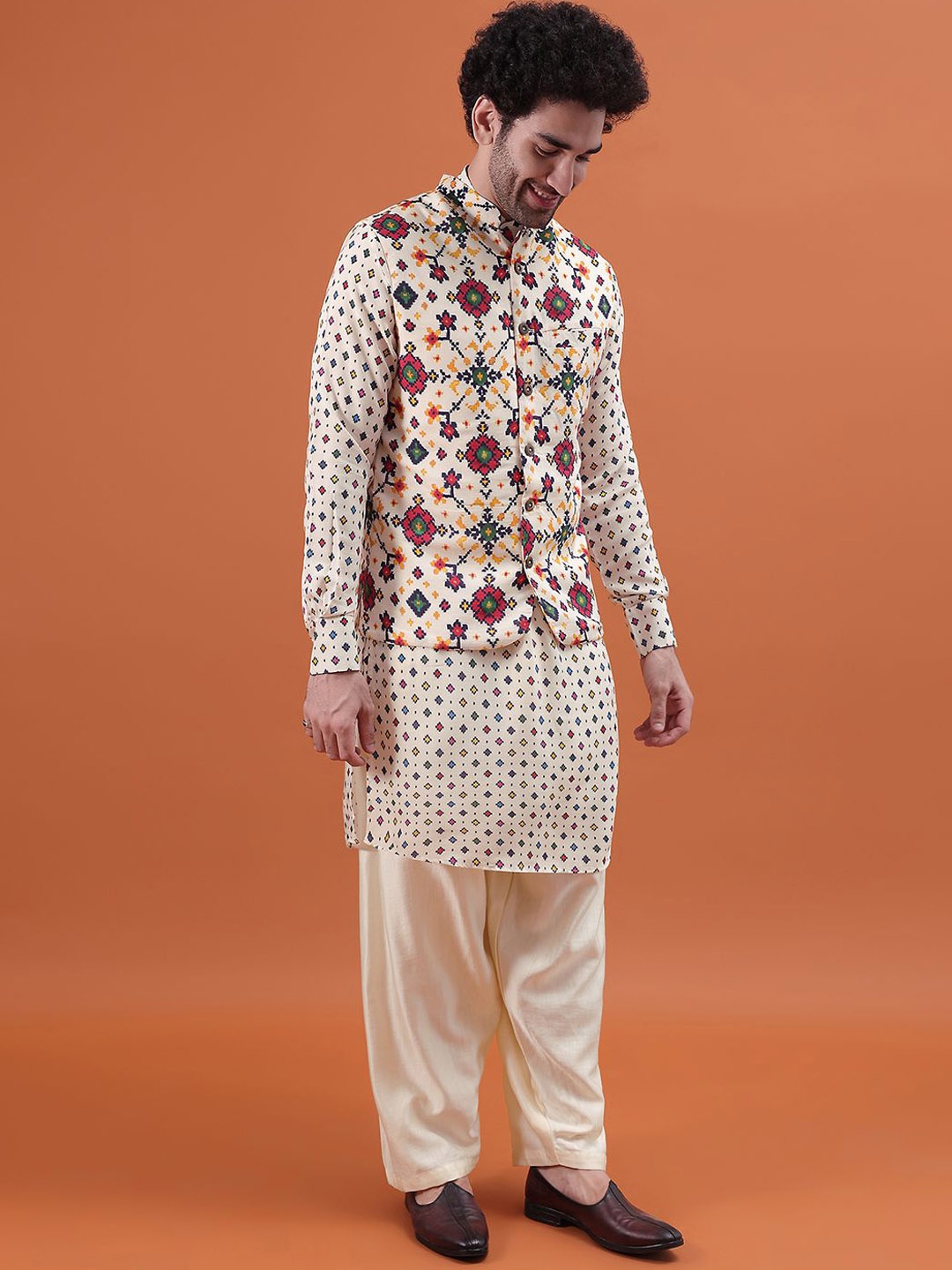 KALKI Fashion Men Printed Regular Kurta With Salwar & Nehru jacket, White