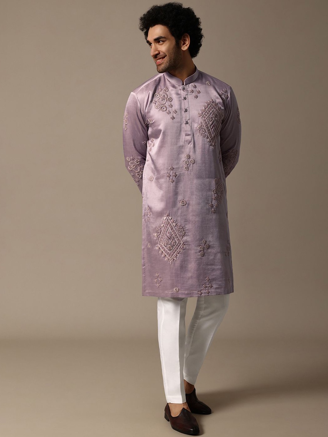 

KALKI Fashion Men Ethnic Motifs Embroidered Regular Thread Work Linen Kurta with Trousers, Pink