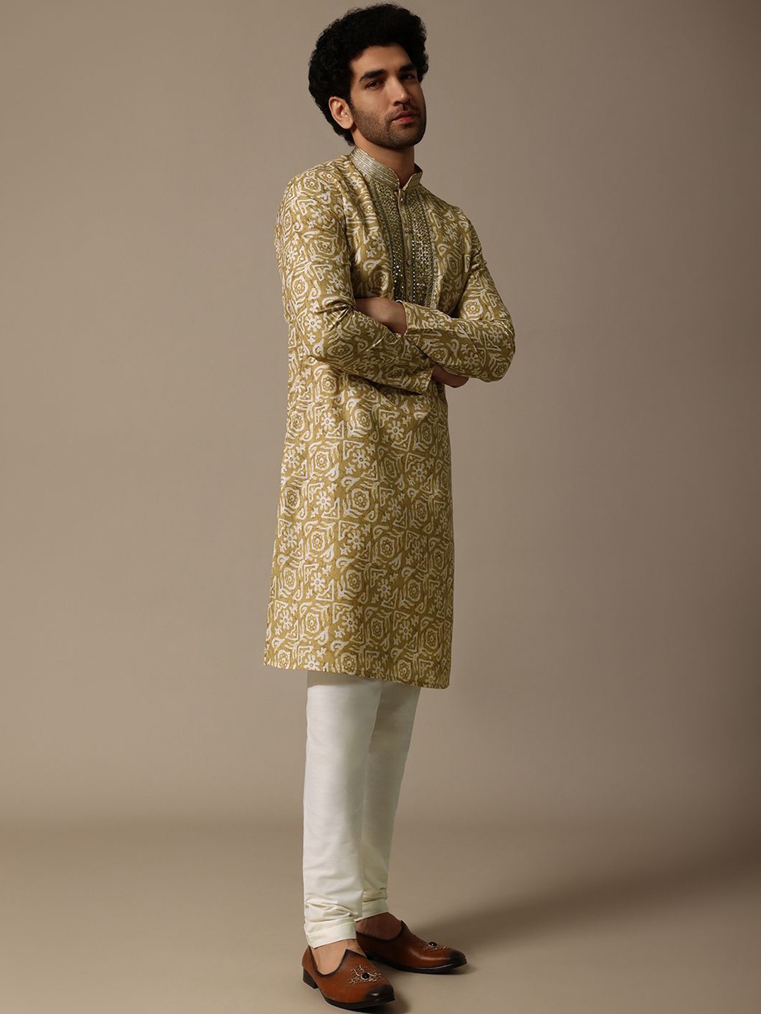 

KALKI Fashion Men Ethnic Motifs Printed Regular Kurta with Trousers, Yellow