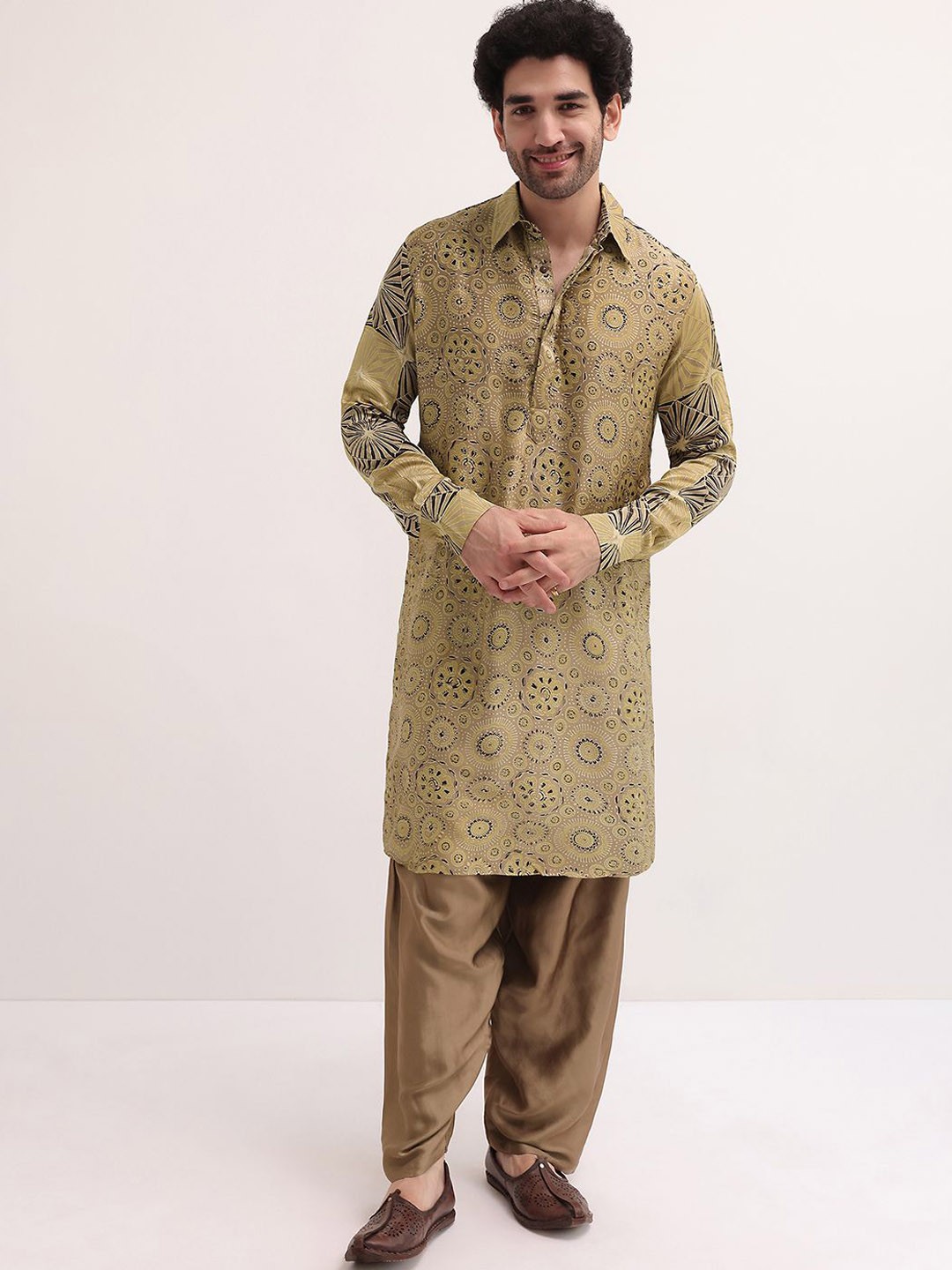 

KALKI Fashion Men Floral Printed Regular Kurta with Patiala, Beige