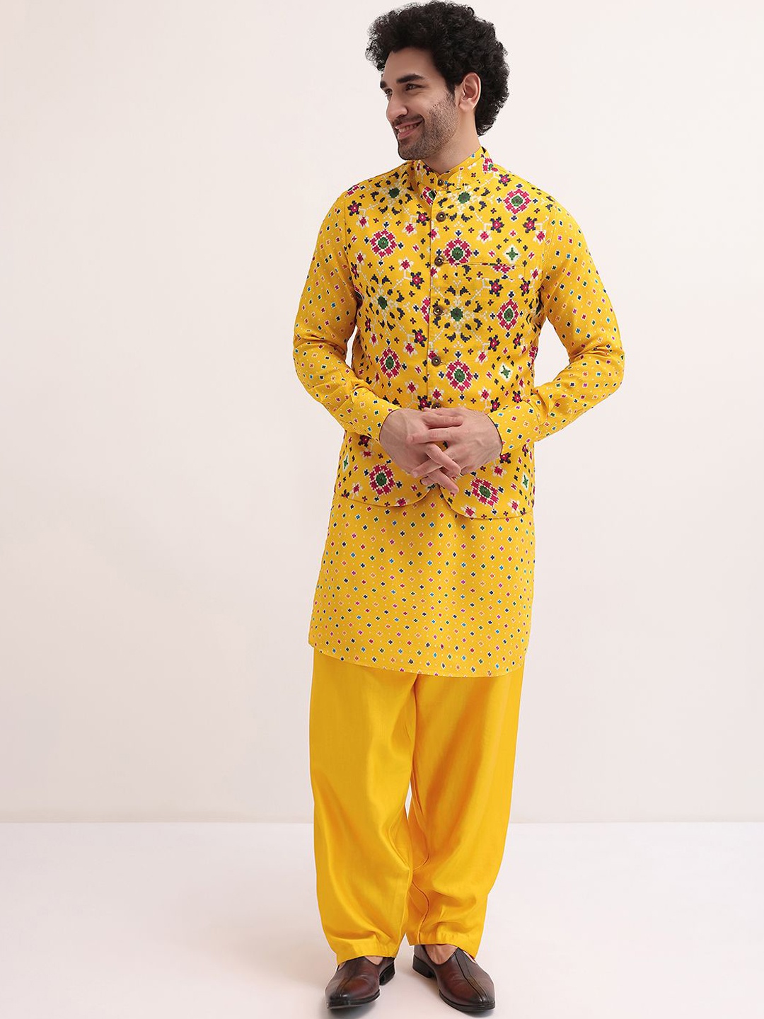 

KALKI Fashion Men Printed Regular Kurta with Salwar, Yellow
