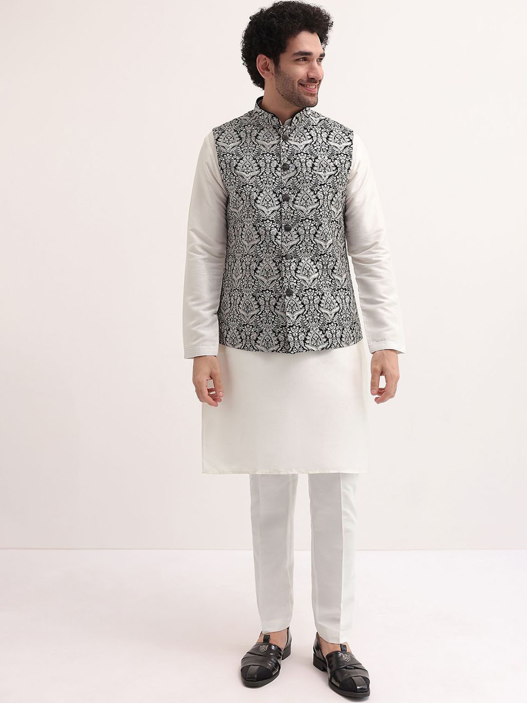 

KALKI Fashion Men Regular Kurta with Trousers, White