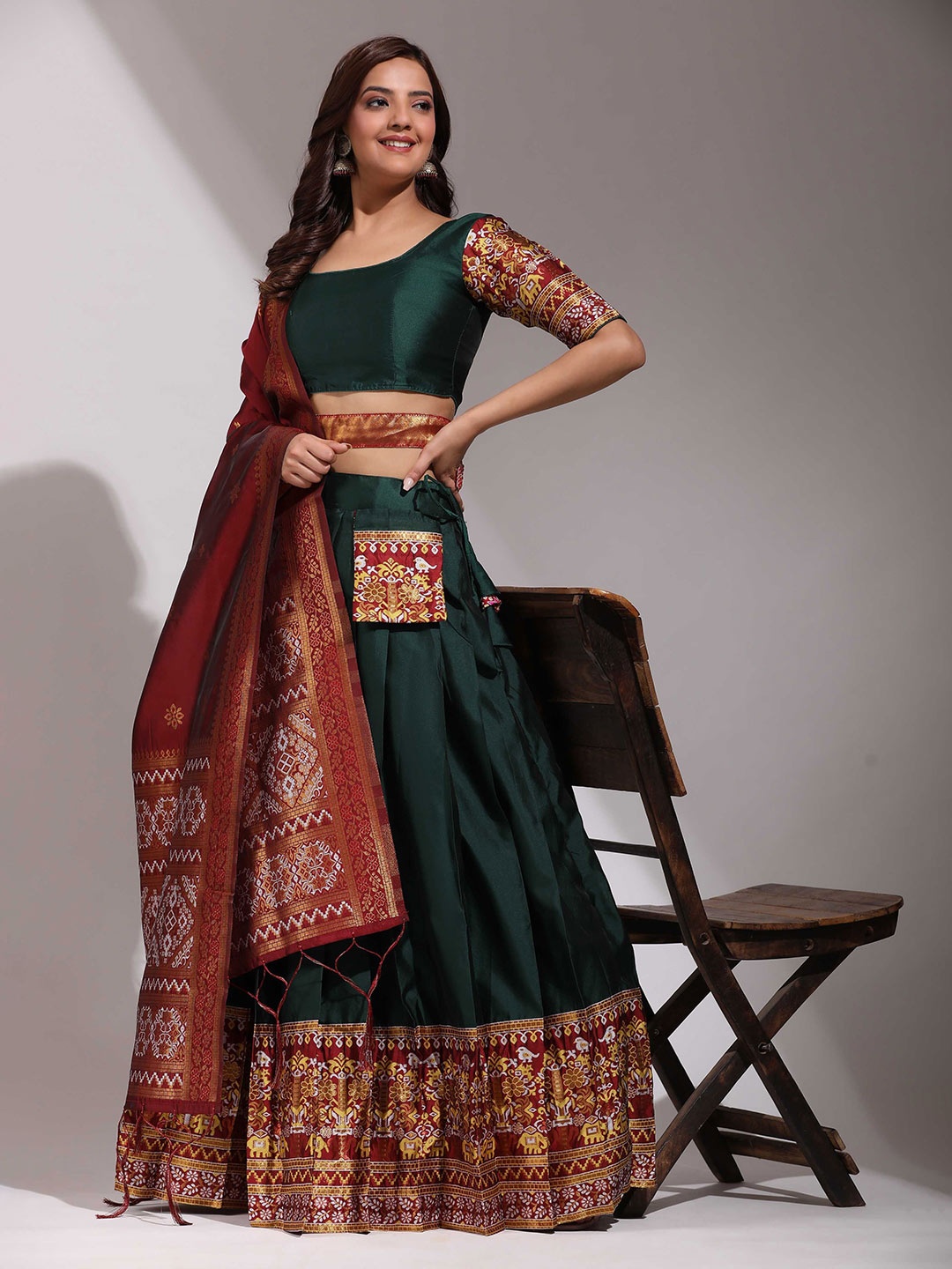 

Fabcartz Semi-Stitched Lehenga & Unstitched Blouse With Dupatta, Green