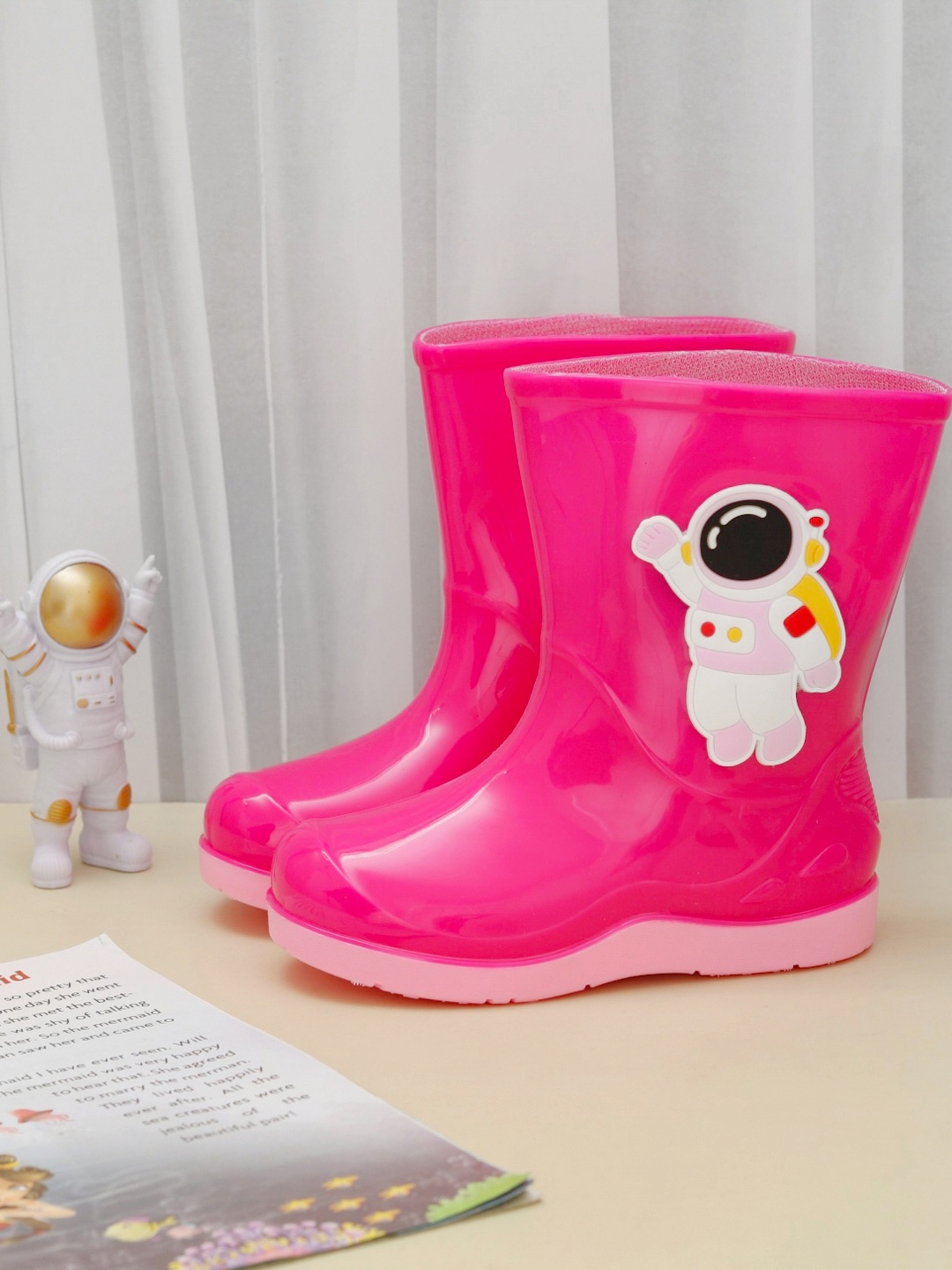 

Yellow Bee Girls High Top Astronaut Themed Rain Boots, Pink