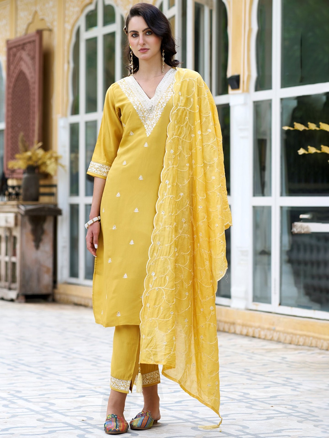

VredeVogel Women Floral Embroidered Regular Sequinned Kurta with Trousers & With Dupatta, Yellow