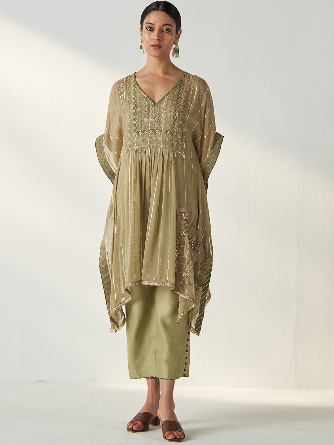 

STUDIO BAGECHAA Embroidered Co-Ords Set, Green