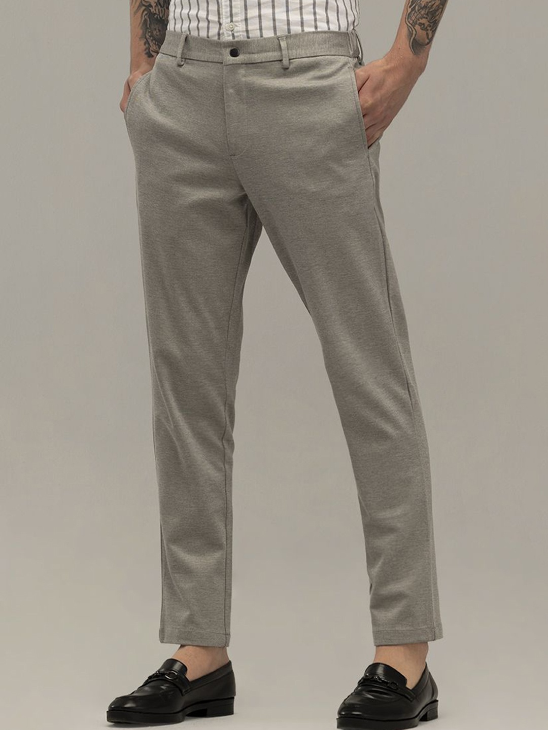 

Snitch Men Solid Textured Chinos Trousers, Grey